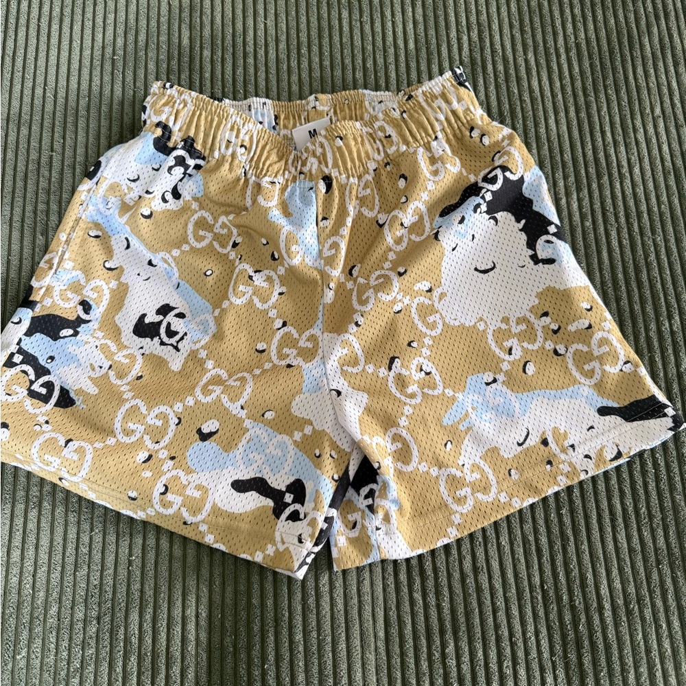 Bravest Studios Tan Patterned Shorts Size M